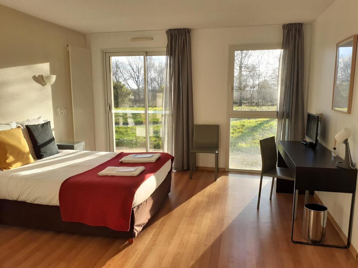 La Villa Des Golf.E.S Theix Экстерьер фото