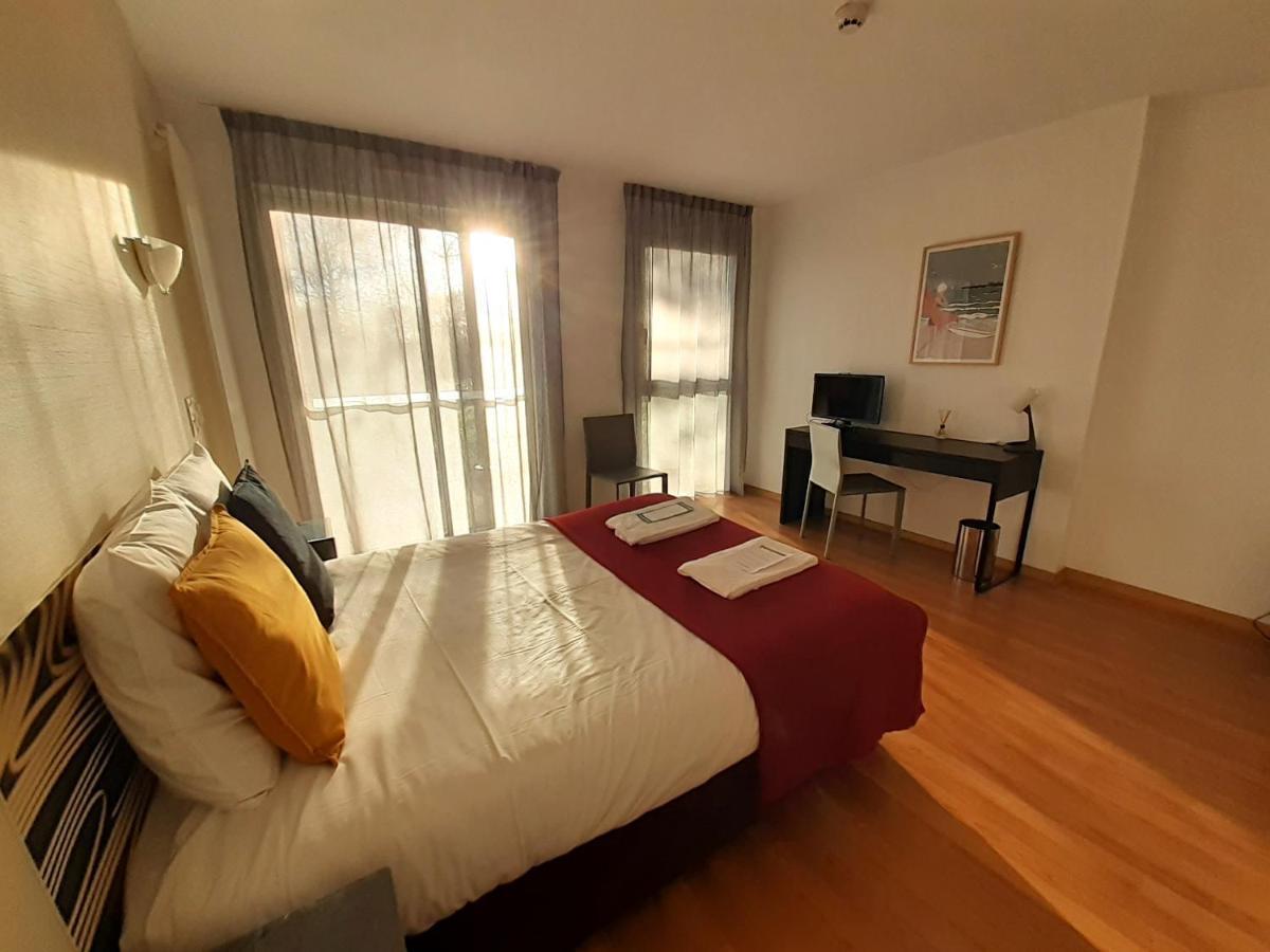La Villa Des Golf.E.S Theix Экстерьер фото